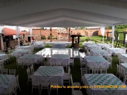 renta de  Mesa imperial con 10 sillas tiffany, y vajilla 