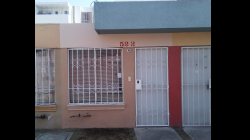 Vendo Casa en Heroes Tecamac secc. Jardines