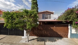 SE VENDE CASA EN EXCELENTE UBICACION