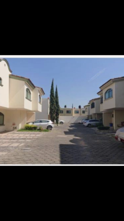 Casa en venta en el Colli dentro de coto