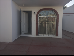 Renta casa Zona Residencial