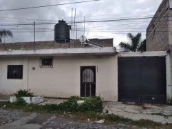 Casa con local en Paraisos del Colli