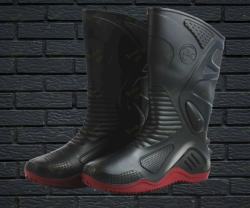 Botas impermeables estilo biker